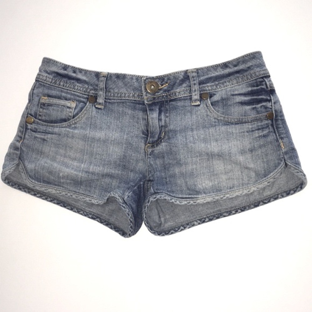 • Jean shorts •
